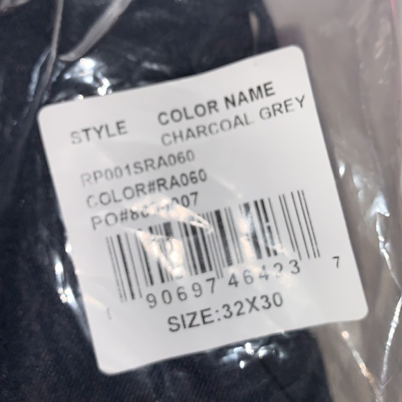 Ryan Seacrest slacks - Picture 5 of 5